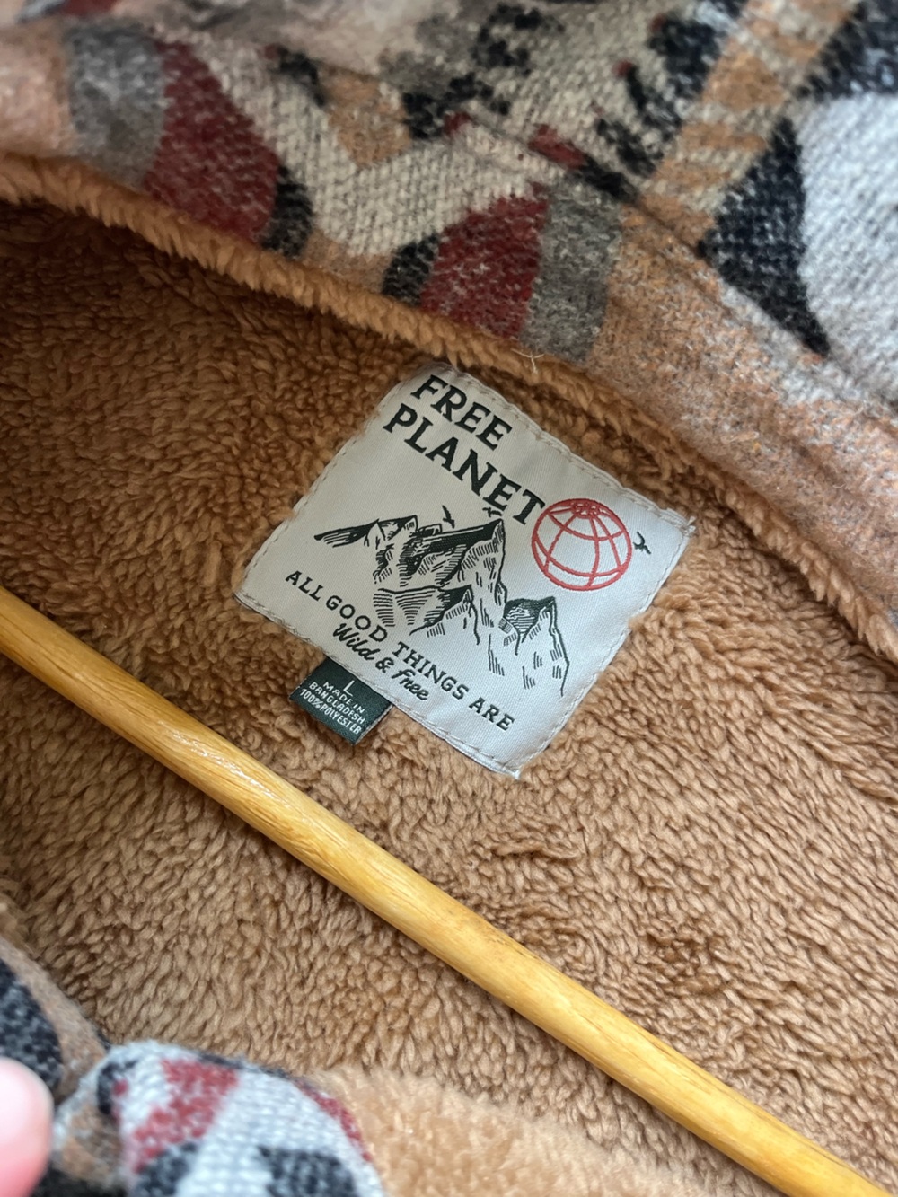Free Planet Sherpa Jacket in Tan and Rust Pattern - Picture 3 of 5
